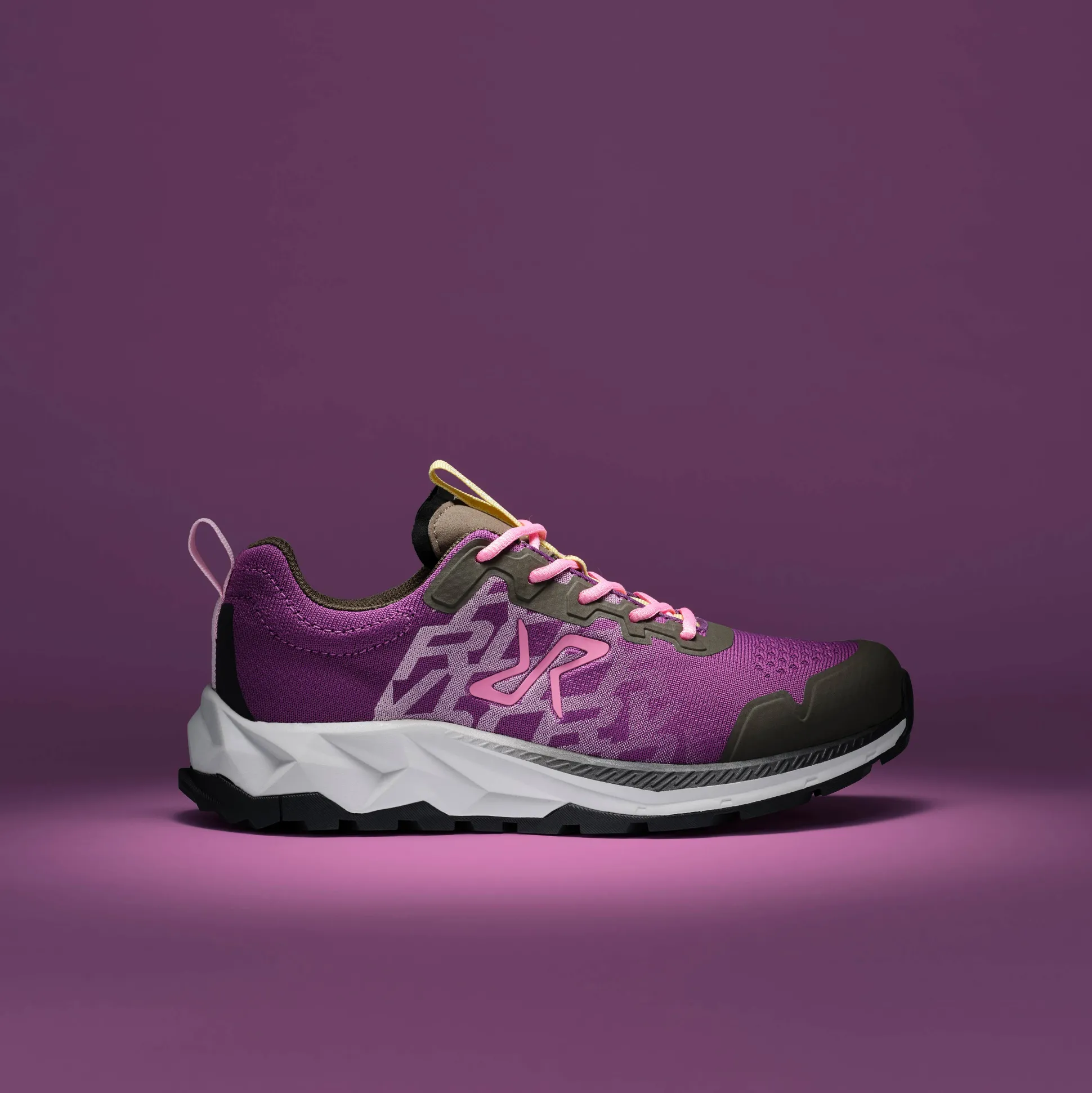 Trailknit Waterproof Hiking Sneakers Naiset